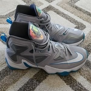 LEBRON XIII
